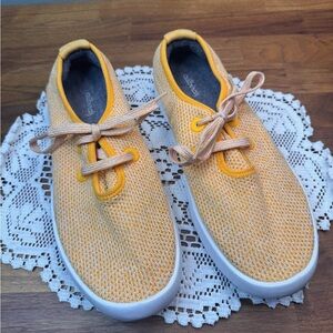 allbirds Tree Skippers Lace Up Beige Blizzard Orange Peach Men's Size 9 Sneakers